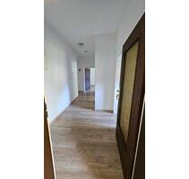 Zwei Zimmer Wohnung - 650,00&nbsp;EUR Kaltmiete, ca.&nbsp; 43,00&nbsp;m&sup2; in Schloß Holte-Stukenbrock (PLZ: 33758)