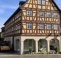 Schöne Fachwerkbüro-Ladenfläche im Zentrum von Hemmingen