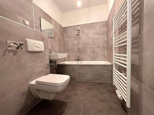 Foto - Neu sanierte Familienwohnung Modernes Bad & Fantastischer Ausblick