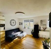 NEU Schönes 1-Zimmer-Apartment Bogenhausen U4 + Möbel + Geräte - München