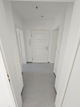 Foto - Lichtdurchflutete Wohnung mit Fenster in Bad und Küche – ideal für Singles & Paare