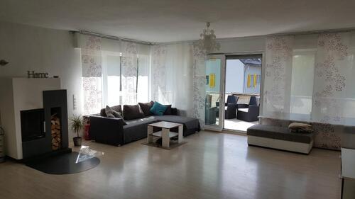 Foto - 5 Zimmer Wohnung_ gute Lage _ Dachterrasse