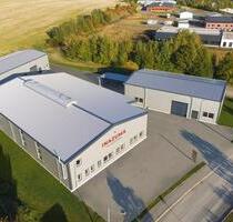 Gepflegte, moderne Produktionshalle 700m² mit Büros, Sozialräumen - Markneukirchen