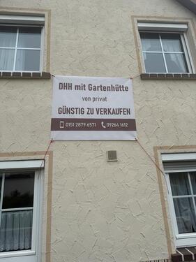 Foto - Doppelhaushälfte mit Gartenhütte
