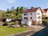 Foto - Ein-Zweifamilienhaus im Bestzustand