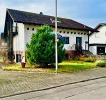 Einfamilienhaus mit Einliegerwohnung und Garten - provisionsfrei - Rastatt