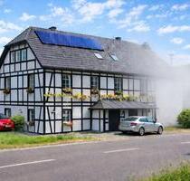 Maklerfrei: Großes Wohnhaus +1500€ monatl. Zuschuss, 1880m² Grund - Reichshof