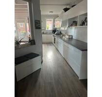 Moderne, helle 4 12 -Zimmer Maisonette-Wohnung, Balkon und Sauna - Lensahn