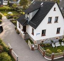 Gepflegtes Einfamilienhaus mit großem Grundstück und Garten - Waldsolms