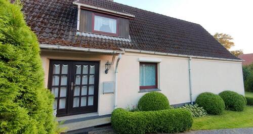Foto - Ratenkauf möglich # Großzügige DHH mit PV-Anlage & Gartenparadies