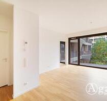 Ruhige 2 Zimmer Wohnung ca. 49m², EBK, Fußbodenheizung und Balkon mit Gartenblick in Berlin-Mitte!