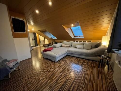 Foto - Schöne 4-Zimmer Dachgeschosswohnung zu vermieten