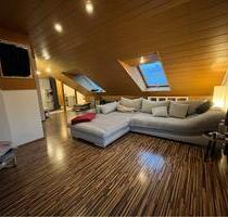 Schöne 4-Zimmer Dachgeschosswohnung zu vermieten - Augustdorf