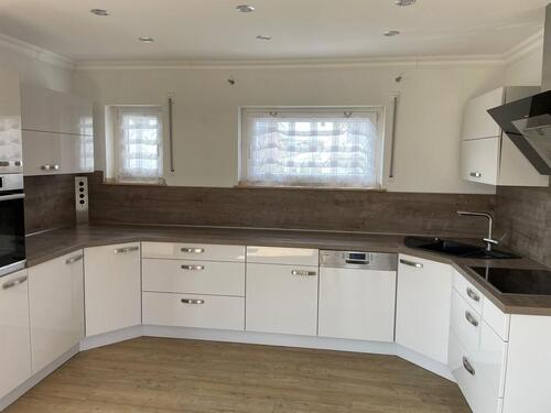 Foto - Moderne 4 Zimmer Wohnung mit großen Balkon