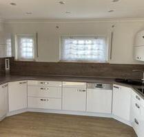 Moderne 4 Zimmer Wohnung mit großen Balkon - Kirchheim