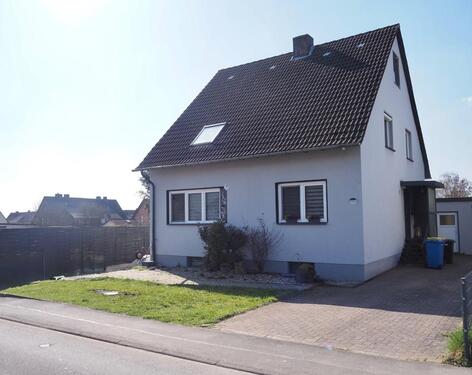 Foto - Ein- bis Zweifamilienhaus in Staufenberg Landwehrhagen