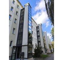 Schöne 2-Raum Wohnung in Böhlen mit Balkon und Fahrstuhl - Neukieritzsch