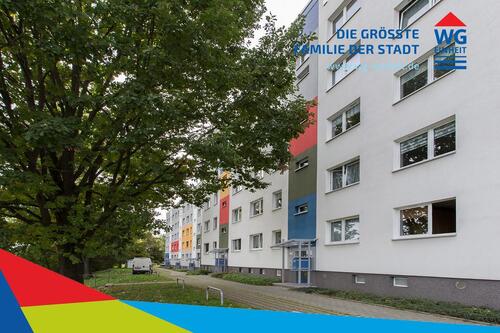 Foto - 2 Zimmer, großer sonniger Balkon und Tageslichtküche