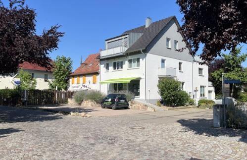 Foto - Kernsaniertes Wohn- Geschäftshaus in Bad Krozingen (Prov-frei)