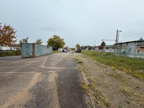 Foto - Stellplatz für Wohnmobil Wohnwagen Boot Fahrzeug