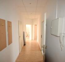 2-Zimmer-Wohnung mit viel Tageslicht - Zwickau