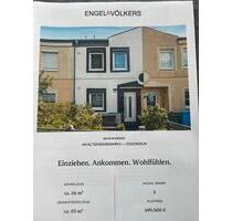 schönes Reihenhaus - 485.000,00 EUR Kaufpreis, in Schönefeld (PLZ: 12529)