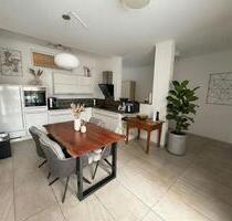 Moderne Erdgeschosswohnung mit zwei Terrassen in Schwebheim!