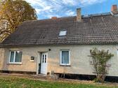 Foto - Sanierungsbedürftiges 3-Familienhaus, Grundstück ca. 2600qm