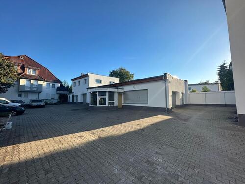 Foto - Kfz Werkstatt in Berlin Neukölln Buckow - Lagerhalle mit Büro