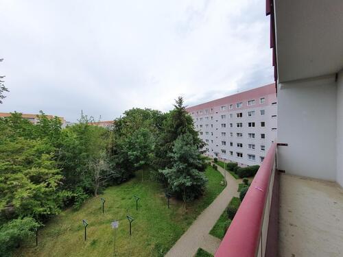 Foto - **JETZT EINZIEHEN**2-Zimmer-Wohnung Balkon 3.OG Bad mit Wanne ab Sofort