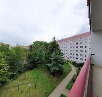 **JETZT EINZIEHEN**2-Zimmer-Wohnung Balkon 3.OG Bad mit Wanne ab Sofort - Leipzig West