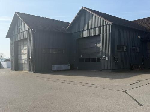 Foto - Gewerbehalle beheizt, Druckluftanschluß, Starkstrom ca. 210 m²,