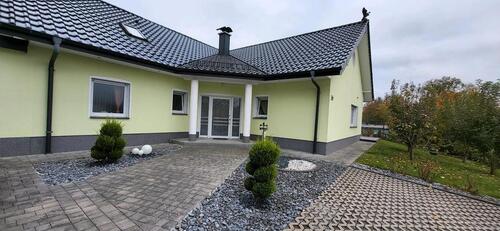 Foto - Modernes Haus mit Garage zentral in Lage