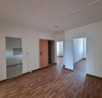 Einziehen und Wohlfühlen! Familienwohnung mit Balkon - Burg