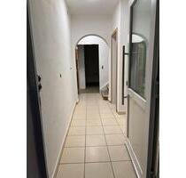 Kompl. renovierte Doppelhaushälfte Wohnung in Ulmen ab 01.01.26