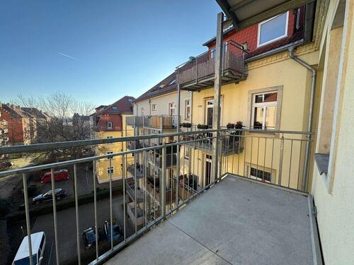 Foto - Neu & In Renovierung I Parkettboden I Balkon I neue Einbauküche I Aufzug