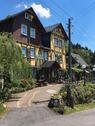Foto - Einfamilienhaus mit separaten Wohneinheiten und guter Lage