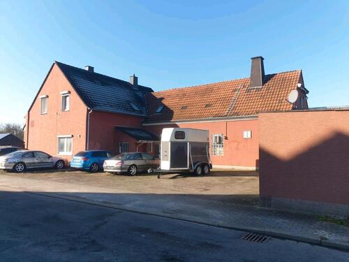 Foto - Einfamilienhaus 6 Garagen Nähe Wasserstadt Aden