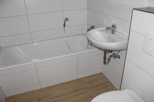 Foto - Kleine 3-Raum-Wohnung in der Kustrenaer Straße im 3. Geschoss