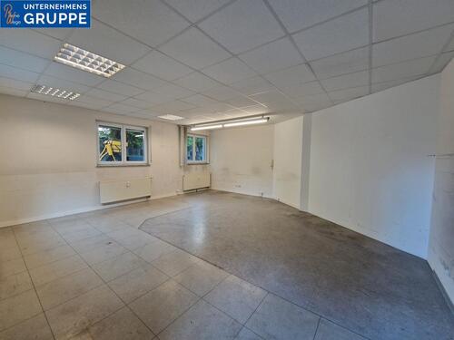Foto - Gute Büro-Praxiseinheit in Weinstadt-Beutelsbach – zentrale Lage, sofort verfügbar, ideal für Dienstleister & Freiberufler - separater Eingang!