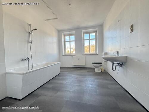 Foto - 4-Raumwohnung im Dachgeschoss - 475,00&nbsp;EUR Kaltmiete, ca.&nbsp; 101,00&nbsp;m&sup2;