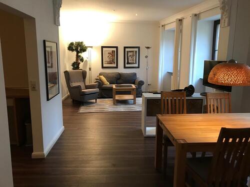 Foto - Vollmöbelierte 2,5 Zimmer Wohnung in der Innenstadt.