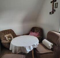 2 teilmöblierte Dach-Zimmer mit Badmitnutzung in 66640 Hofeld - Namborn