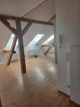 Foto - Dachgeschoss Wohnung - 1.280,00&nbsp;EUR Kaltmiete, ca.&nbsp; 120,00&nbsp;m&sup2;