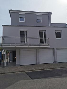 Foto - Moderne 3-Zimmer-Wohnung mit Balkon, Stellplatz