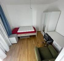 Zimmer in Männer-WG in Berlin - 650,00 EUR Kaltmiete, in Berlin (PLZ: 12357) Neukölln