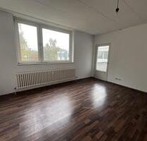 **HELLE 3-ZIMMERWOHNUNG MIT BADEWANNE UND BALKON** - Neukirchen-Vluyn