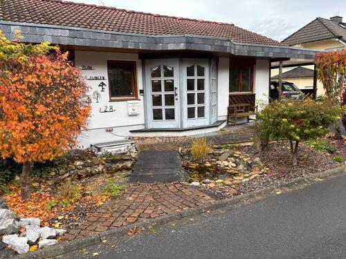 Foto - Besondere Wohnung mit Doppelgarage und großem Balkon
