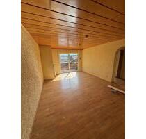 Geräumige 3 Zimmer Wohnung mit Balkon in guter Wohnlage ** Top ** EBK - Altenstadt an der Waldnaab