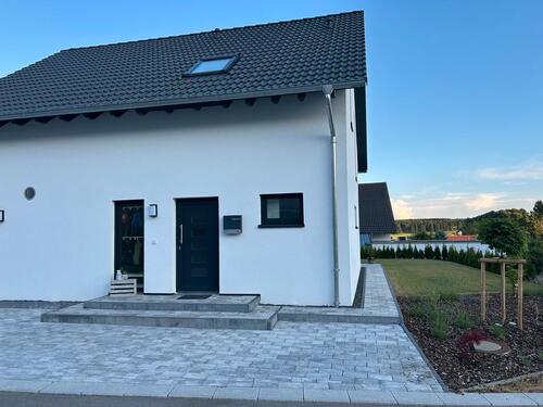 Foto - Einfamilienhaus in ruhiger sonniger Lage in 72477 Schwenningen!